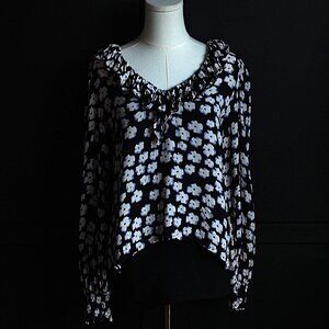 Wild Pony | Long Sleeve Floral Ruffle Collar Blouse